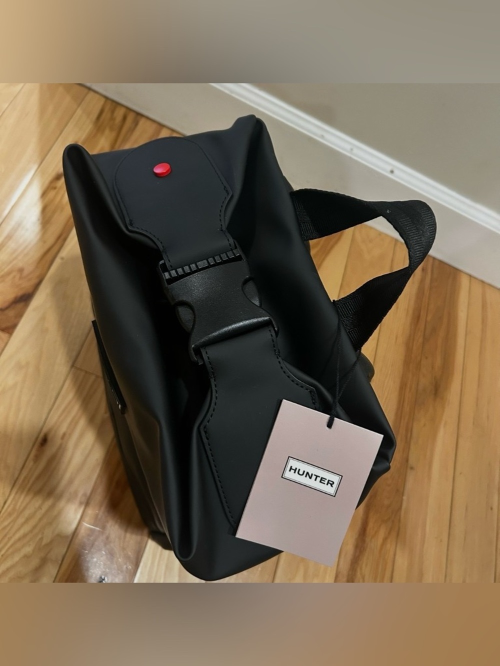 NWT Hunter Sleek Black Water Resistant Top Clip Laptop Backpack - Brand New - Picture 3 of 5